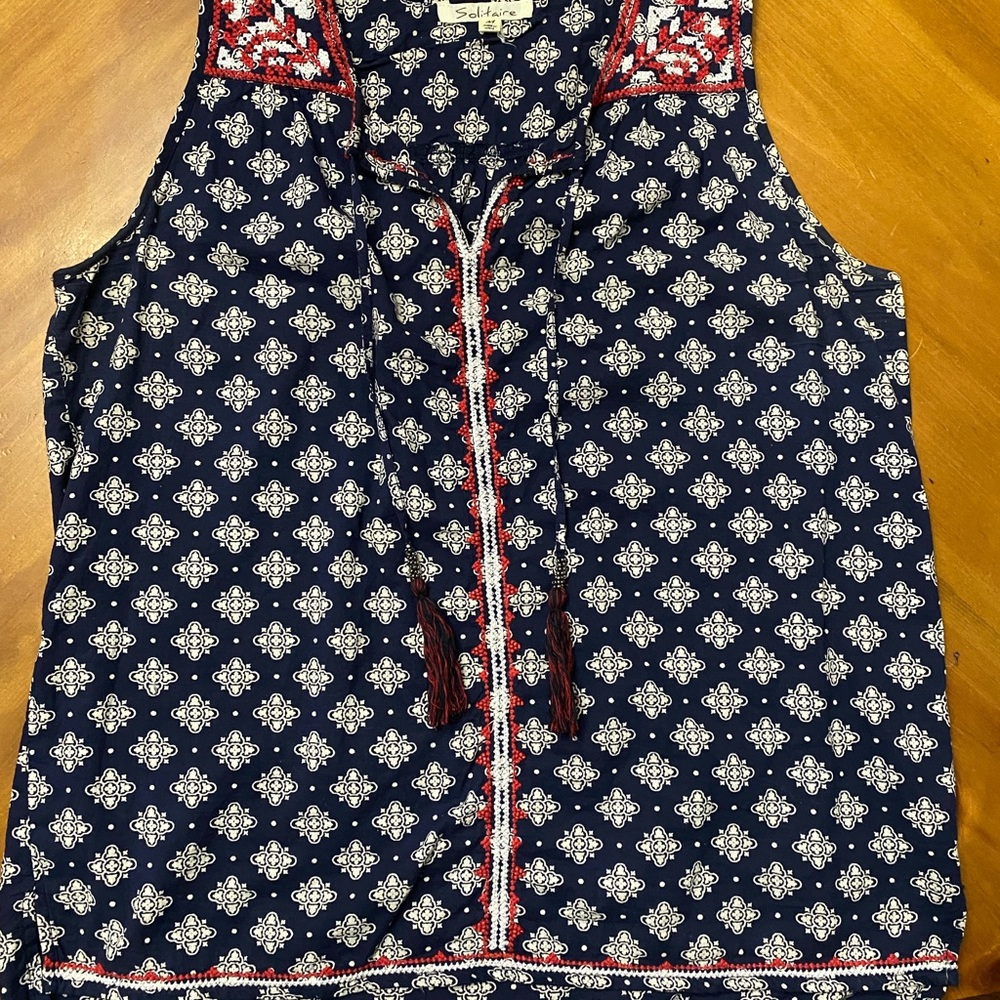 Solitaire Navy and Red Sleeveless Top